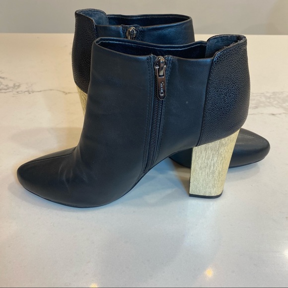 Circus by Sam Edelman black leather booties - Picture 2 of 9